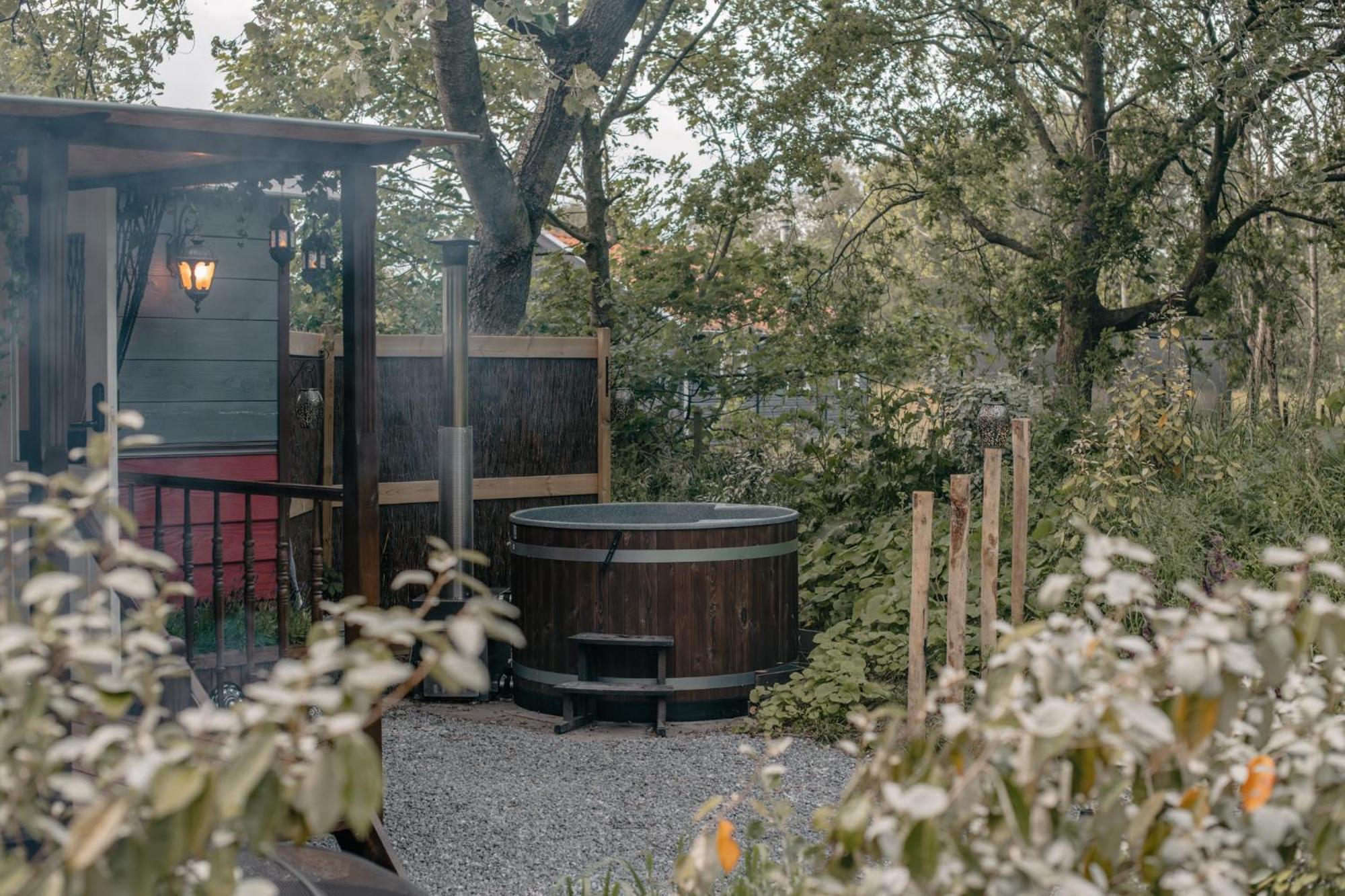 Villa Pipowagen De Zwerveling Aan Zee à Oostkapelle Extérieur photo
